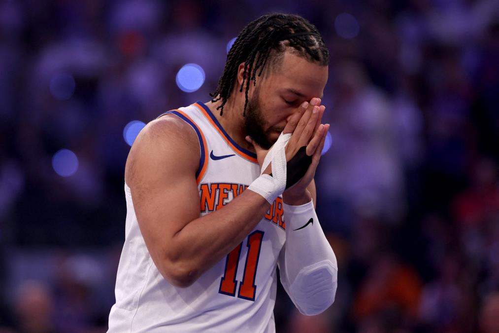 UZBUNA U REDOVIMA ŠAMPIONA! MVP NBA finala završio na operaciji!