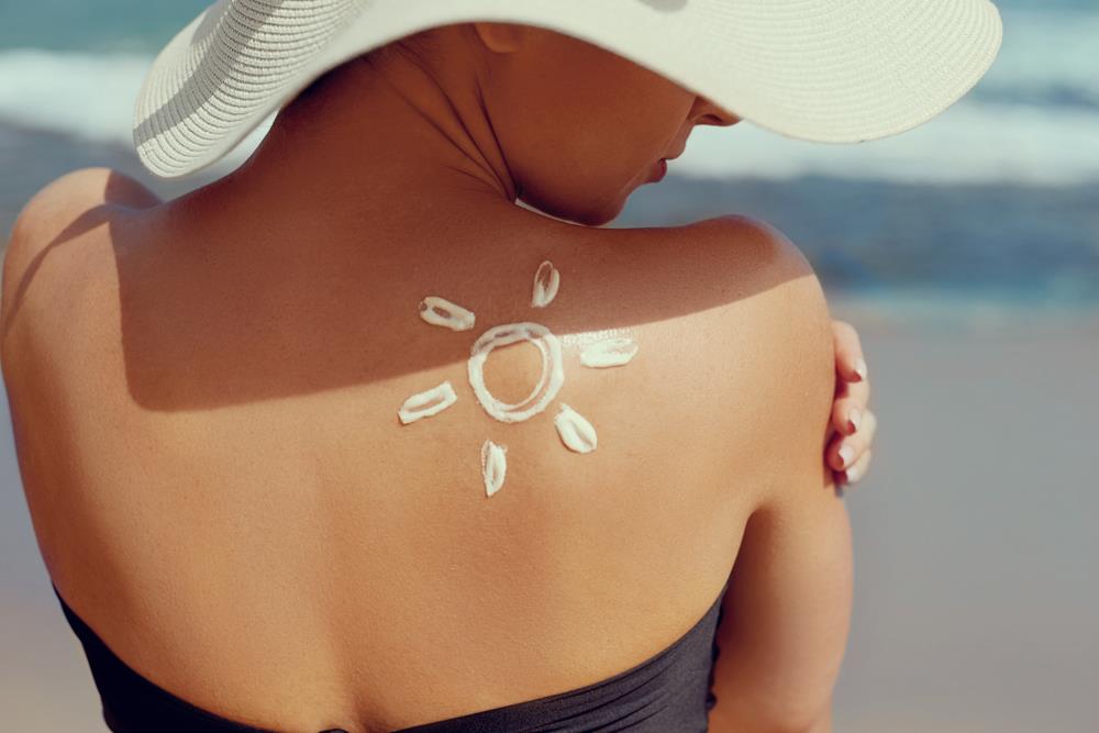 Sunce nije bezazleno kao što mislimo: Doktorka za Kurir upozorila na rizike nepravilnog sunčanja - ključ je u OVIM merama zaštite!