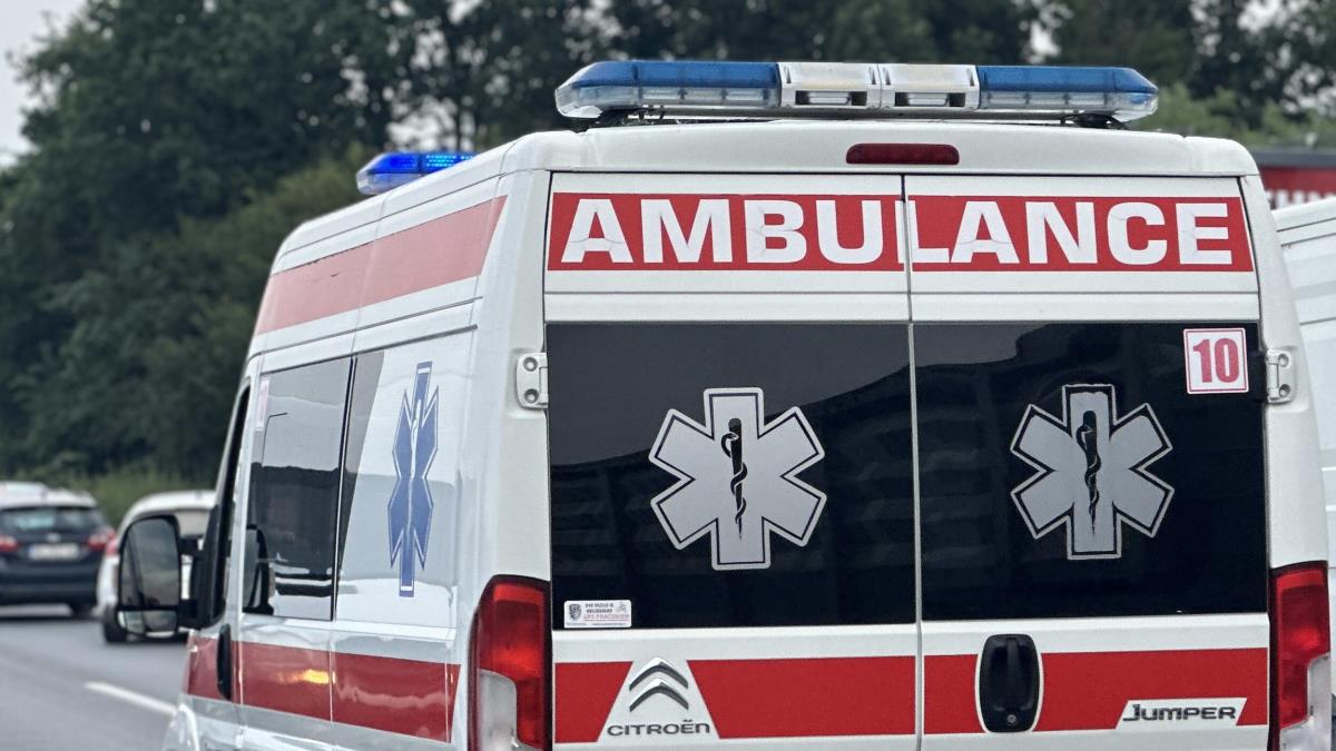 MLADIĆU SPASEN ŽIVOT, ALI OSTAO BEZ RUKE DO RAMENA: Posle stravične nesreće na njivi kod Kuršumlije i teške operacije, momak (21) pušten na kućno lečenje