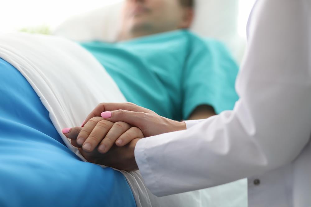 MLADI STUDENT ŽRTVA BOLESNE OPSESIJE Mislili da KRVARI zbog bolesti, a kada je izašao iz kome saznao je JEZIVU ISTINU! Bilo je dovoljno da majka pogleda u torbu