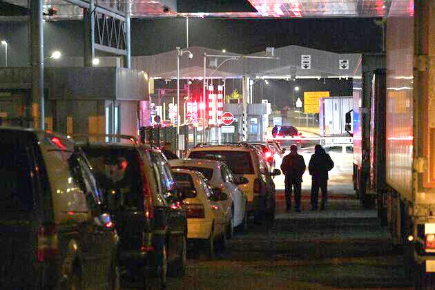 Batrovci: Kamioni čekaju četiri sata, automobili 30 minuta