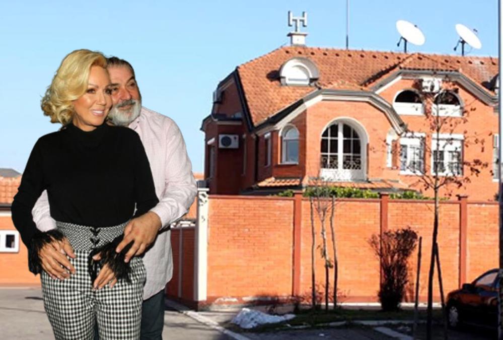 LEPA BRENA RENOVIRA VILU OD 750 KVADRATA! Dok ona uživa na odmoru u njenoj kući haos: Ovako teku radovi (FOTO)