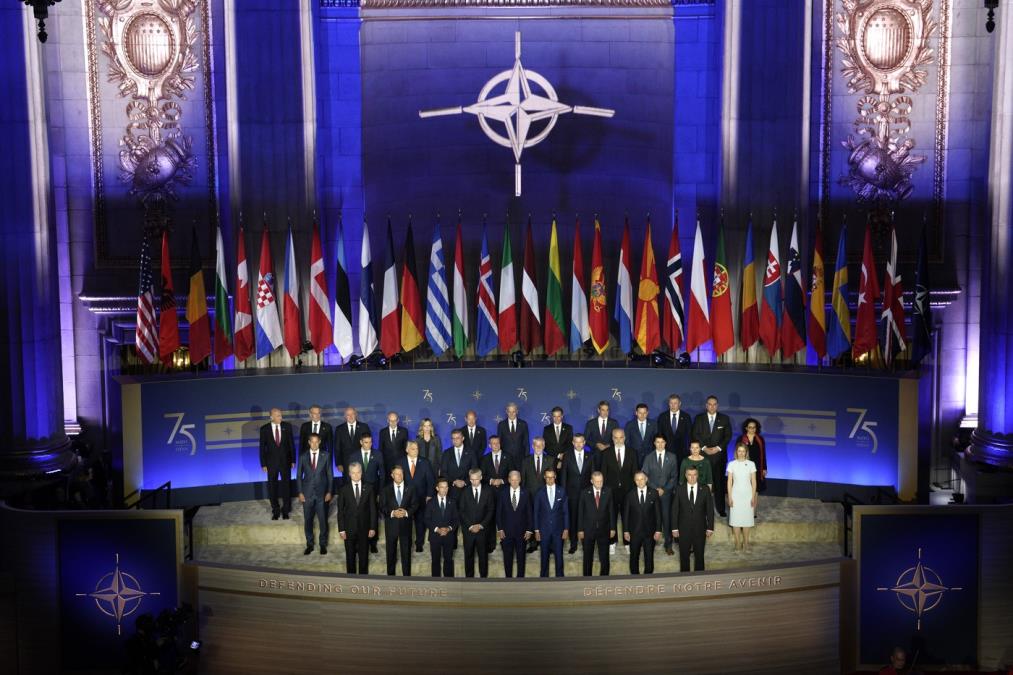 NATO OBEĆAO UKRAJINI ČAK 140 MILIJARDI EVRA VOJNE POMOĆI: Sredstva za naoružavanje i obuku ukrajinskih vojnika