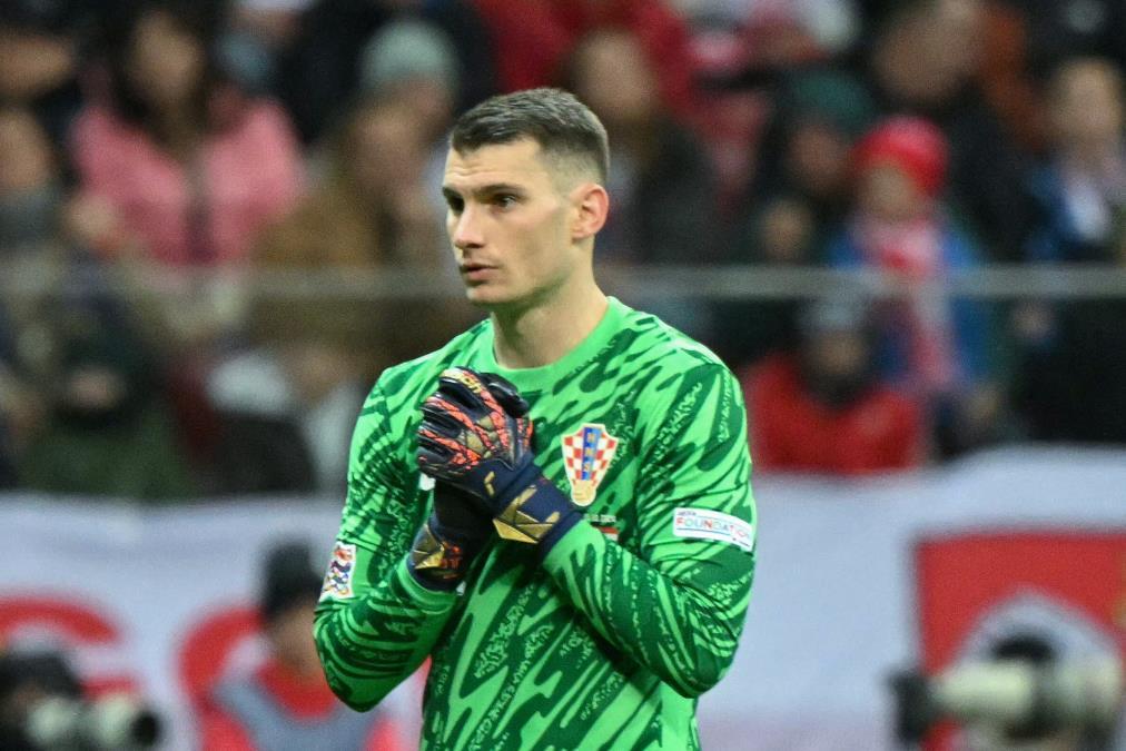 SKANDALOZAN POTEZ ČUVENOG HRVATA! Trener zagrmeo - "Rekao mi je da neće da brani zbog Hrvatske!" Golman sa temperaturom 38 morao da stane na gol!