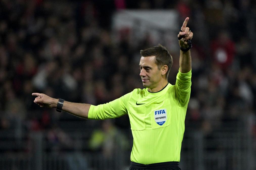 POZNATO KO ĆE DELITI PRAVDU NA MEČU IZMEĐU BOSNE I ITALIJE! U Zenicu stiže jedan od najboljih sudija na svetu!