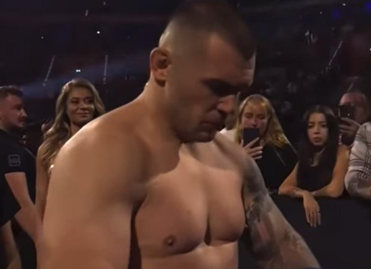 BRUTALNI NOKAUT DARKA STOŠIĆA! Arena podrhtava od ovakvog udarca - moćno! (VIDEO)