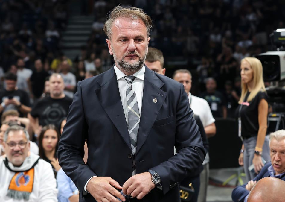 ISPLIVAO FRAPANTAN PODATAK - NAVIJAČI PARTIZANA GLEDAJU I NE VERUJU SVOJIM OČIMA! Ostoja Mijailović će HITNO morati da reaguje!
