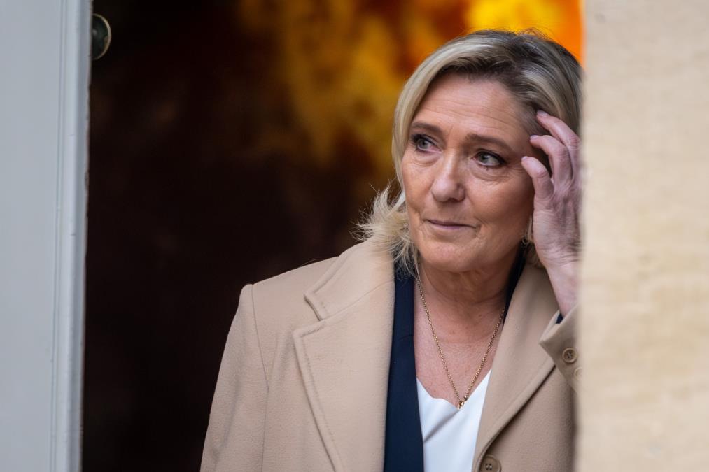 "OJADILA" EVROPSKE FONDOVE, A SADA BI DA BUDE PREDSEDNICA! Francuzi protiv kandidovanja Le Pen: Većina smatra da ne bi trebalo da učestvuje na izborima