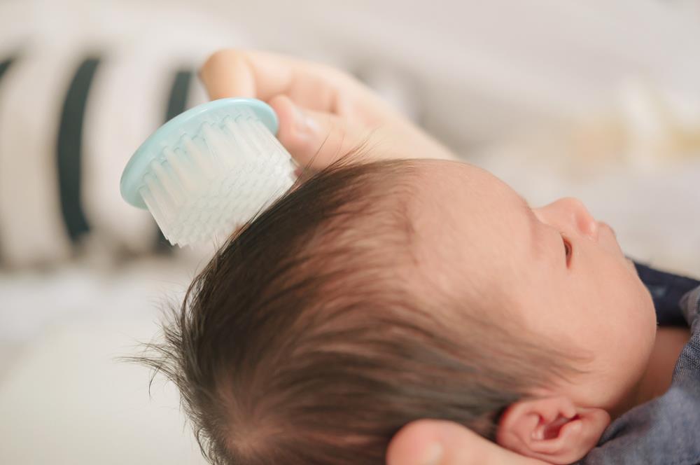 BEBA UMRLA U GRČKOJ! Zagrcnula se tokom hranjenja! Najpre je prebačena u bolnicu na Rodosu, a onda HITNO za Atinu, ali joj nije bilo spasa!