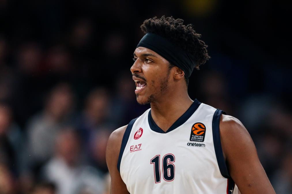 ZEK LEDEJ OBLAČI CRVENO-BELI DRES! Ljubimac navijača Partizana menja klub - ovde ga niko nije očekivao!