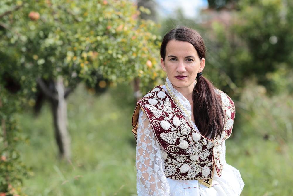 Albanka Mirjeta se udala za Đorđa sa Golije, rodila troje dece i zaslavila Nikoljdan: Majka je pozvala telefonom i jednom rečenicom uništila sve