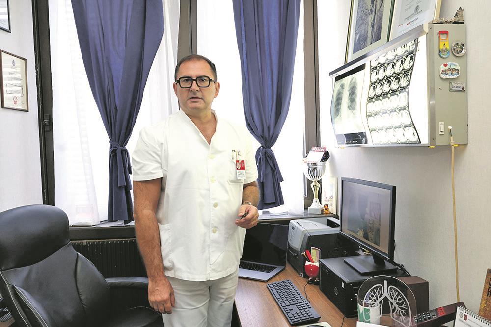 "Znanje delimo, iskustvo prenosimo, budućnost gradimo zajedno" Prof. dr Nebojša Marić preuzeo kormilo Udruženja grudnih hirurga