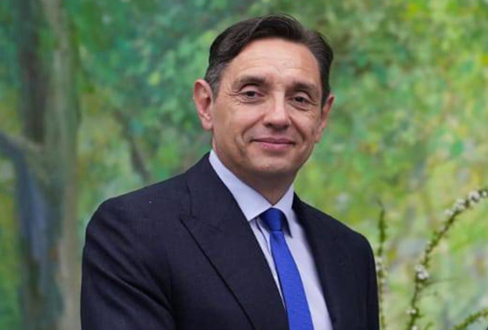 NEKA SE RADOST PRAZNIKA OSETI U SVAKOM PRAVOSLAVNOM DOMU: Vulin sa Hilandara čestitao Vaskrs