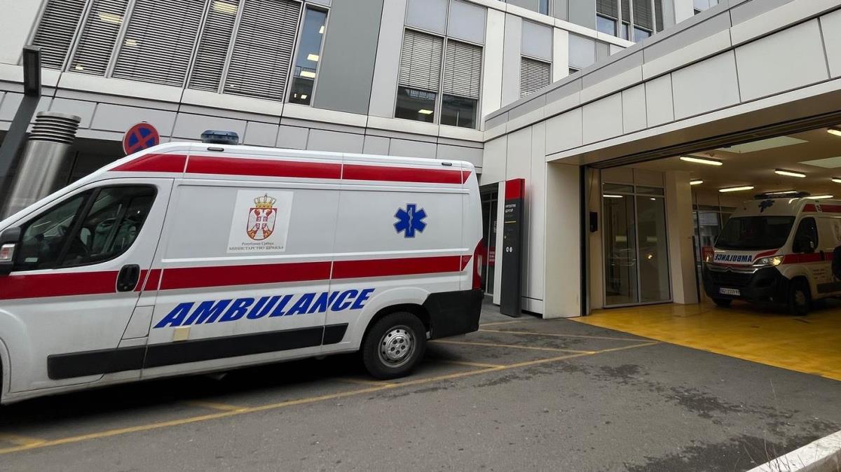 IMA TEŠKO POVREĐENIH: Strašna saobraćajna nesreća kod Vrnjačke Banje - automobili totalno uništeni POGLEDAJTE (FOTO)