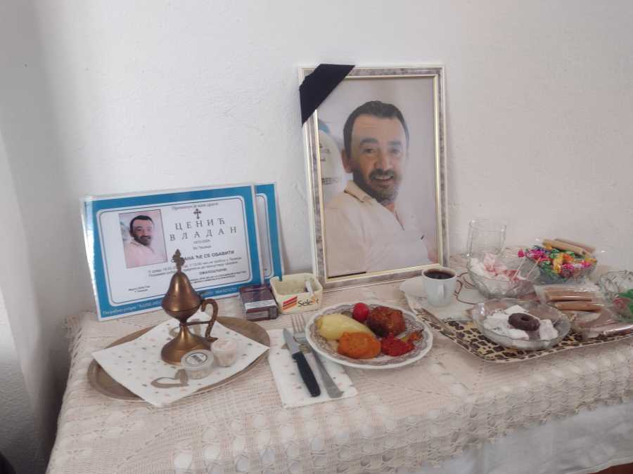 DA SMO U NJUJORKU ŽIVELI DO SADA BI PRONAŠLI UBICU, A U TEŠICI TEŠKO Majka Vladana Cenića godinu dana od misterioznog zločina u suzama govori o tragediji (foto)