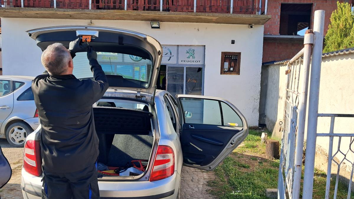Srbi kreću na more, a isti kvar ih ostavlja nasred puta: Evo zbog čega automobili masovno staju leti