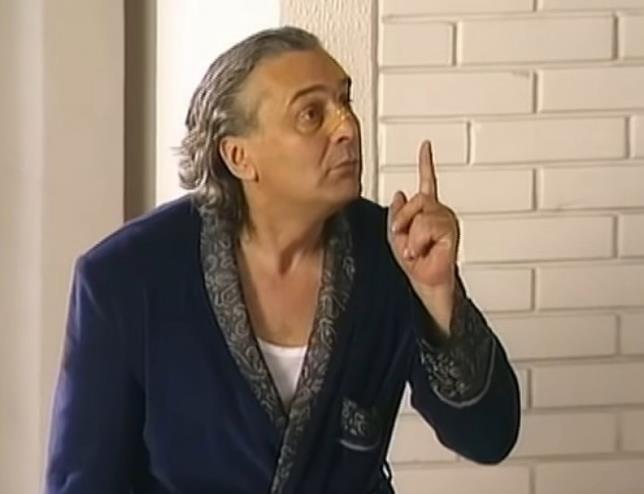 Isplivala porodična fotografija Danila Lazovića: Ovo je udovica glumca, sa njom je imao filmsku priču i 4 dece