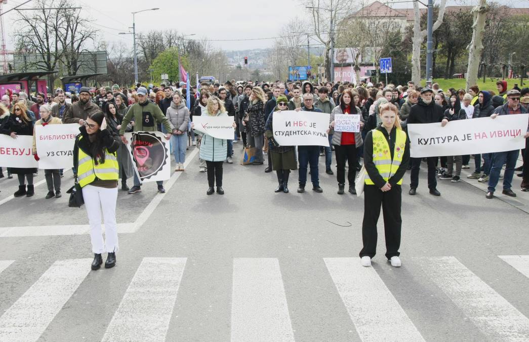 BLOKADERSKO PERJE LETI NA SVE STRANE! Međusobna prepucavanja plenumaša se nastavljaju, a evo i koga su sada pomenuli! (FOTO)
