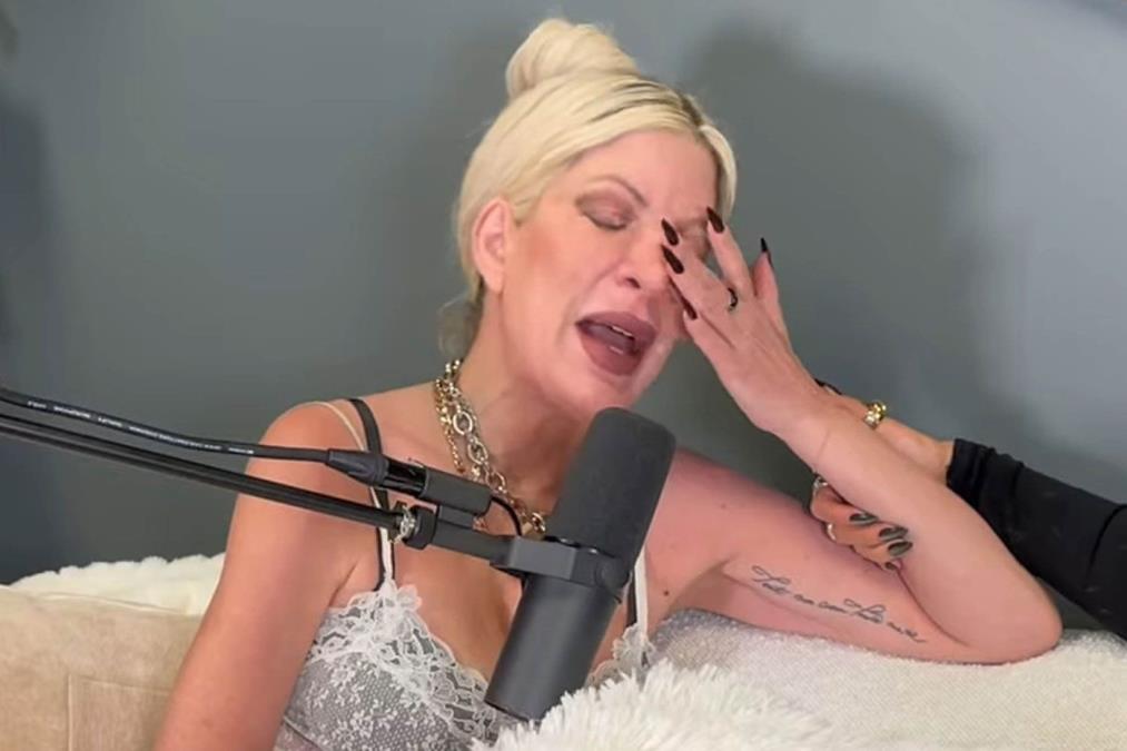 Tori Speling se oglasila nakon saobraćajne nesreće: Sa njom u kolima bilo je i četvoro dece "Anđeli čuvari su nas spasili"