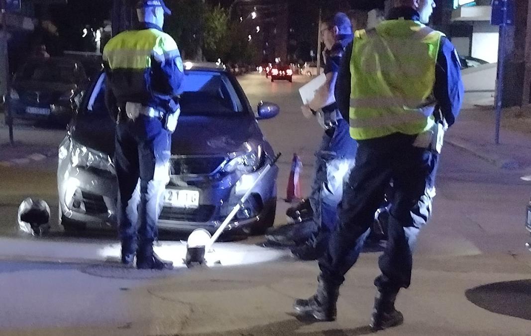 TEŠKA NESREĆA U MLADENOVCU: Poginuo vozač, troje povređenih
