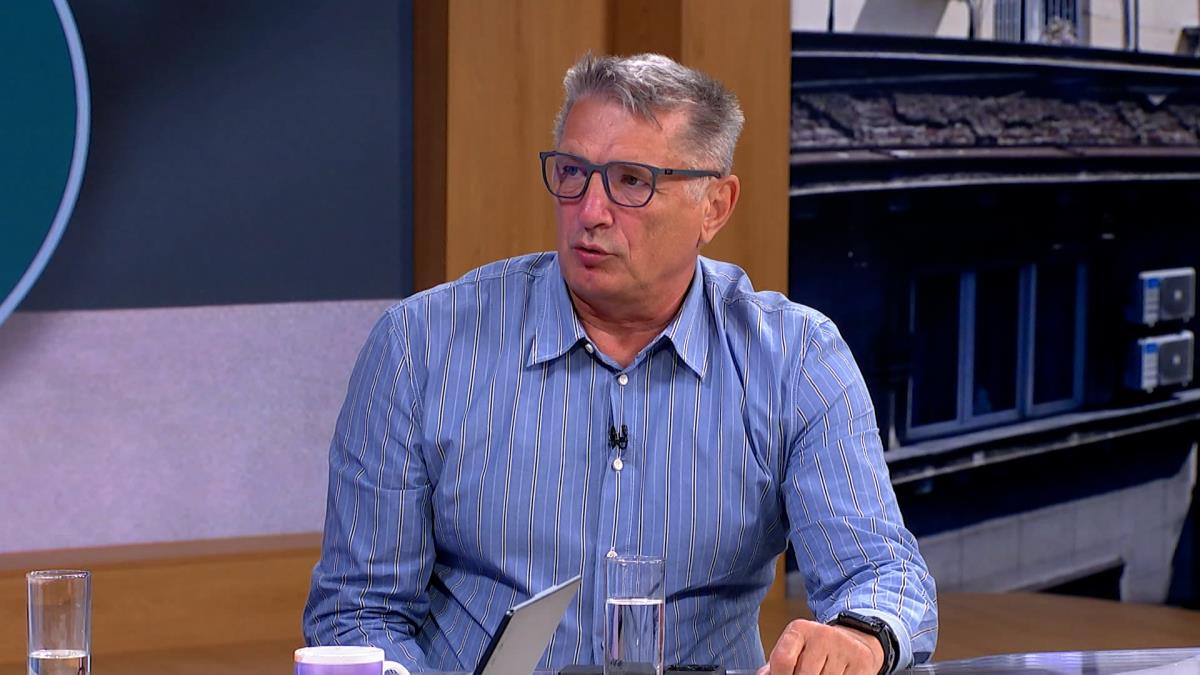 STUDENTI NISU NI POČELI, NI PREKINULI BLOKADE, VEĆ UPRAVE FAKULTETA! Profesor Vuletić: Upisni rok pokazao da blokade nisu podigle ugled Beogradskog univerziteta