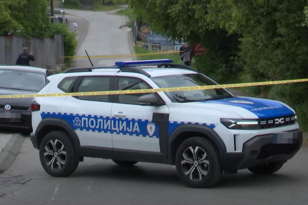 ŽENA MU OŠTETILA KOLA, ON JE VREĐAO, PA FIZIČKI NAPAO: Haos u Kneževu, morali da intervenišu hitna pomoć i policija