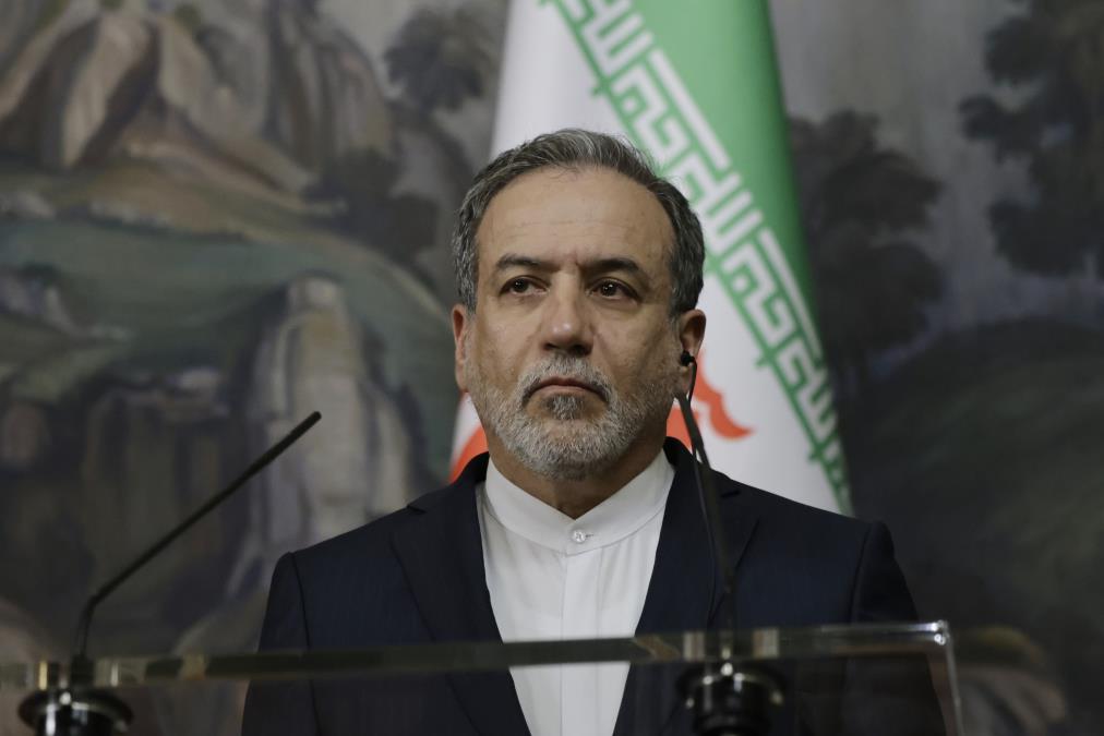 IRANSKI MINISTAR UPOZORIO: Napadi SAD i Izraela na nuklearne objekte mogu da izlože region radijaciji