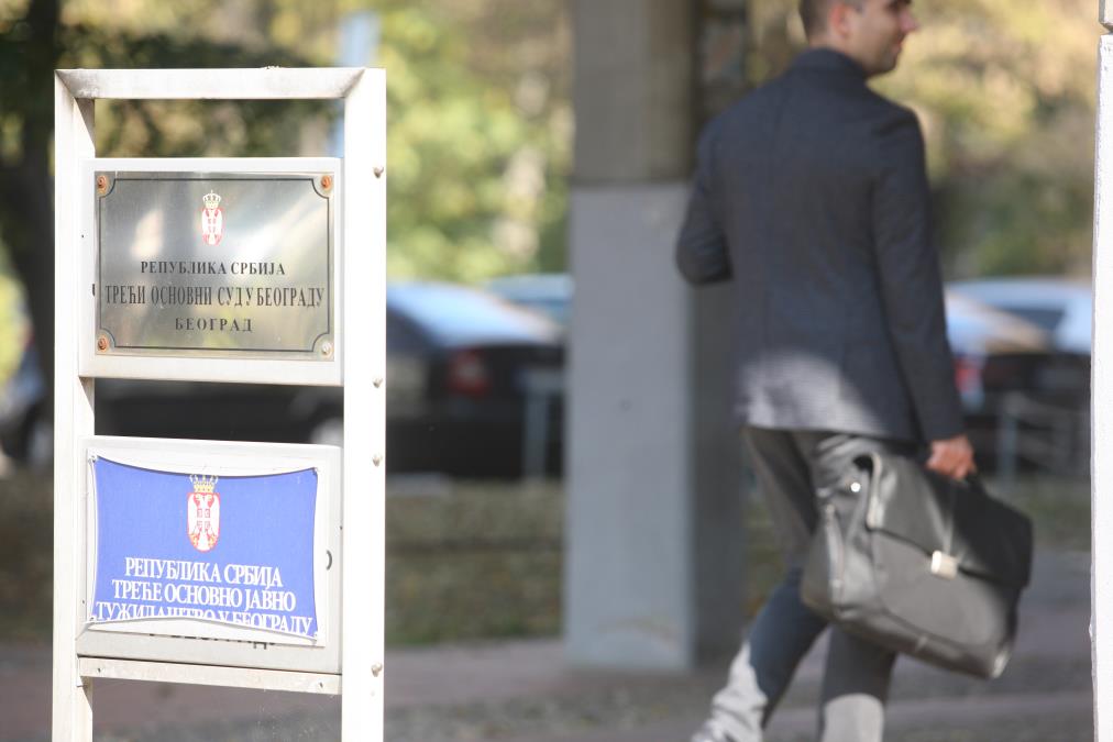 INVESTITORU IZ SURČINA ODUZIMAJU ZGRADE I TRAŽE DA PLATI MILION: Podignuta optužnica za divlju gradnju! 
