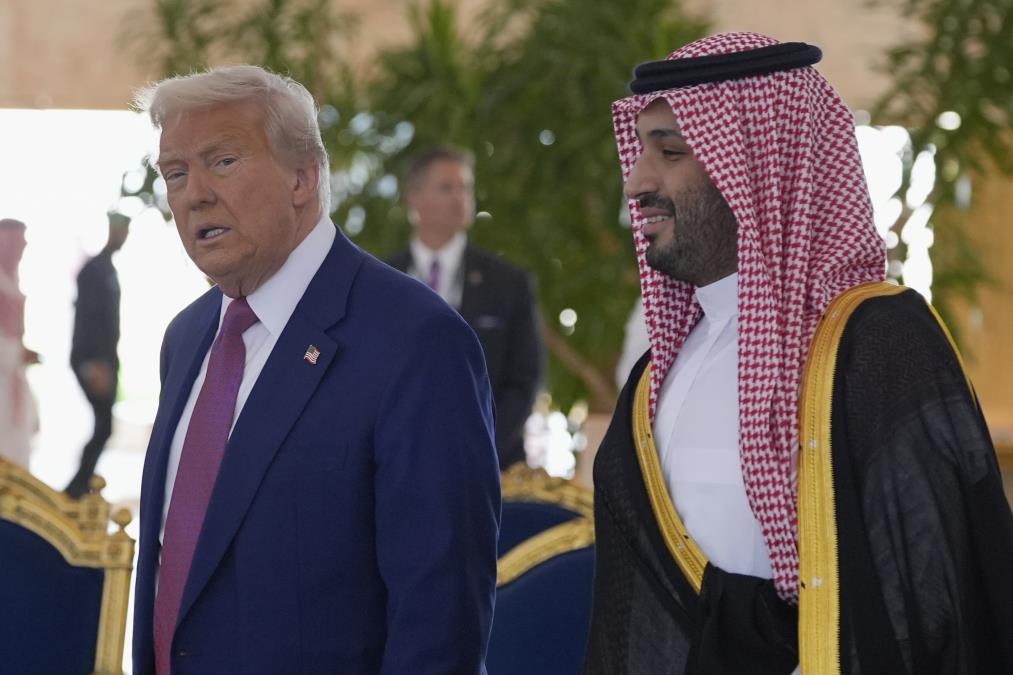 MOĆNI PRINC PRED ODLUKOM O ULASKU U RAT PROTIV IRANA? Volstrit džurnal: Saudijska Arabija već pustila Amerikance u bazu, dok UAE ciljaju finansije Teherana