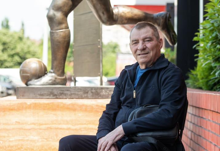 sele.jpg?ts=2025-05-14T14:27:04