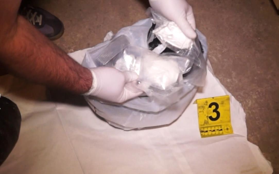 VELIKA ZAPLENA DROGE U BEOGRADU: Uhapšena dva narko-dilera, nađeno oko 1,2 kg amfetamina