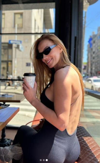 PRVO OGLAŠAVANJE BIVŠE ŽENE NENEDA ALEKSIĆA ŠA POSLE 9 MESECI Ivana nestala iz javnosti, a sad opalila selfi u preuskom topu (FOTO) 