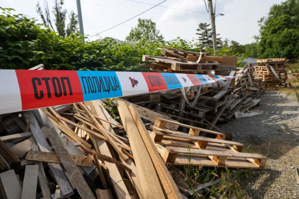 HOROR U SUBOTICI: Paleta teška više od tonu ubila čoveka! Nesreća se dogodila na sportskom igralištu