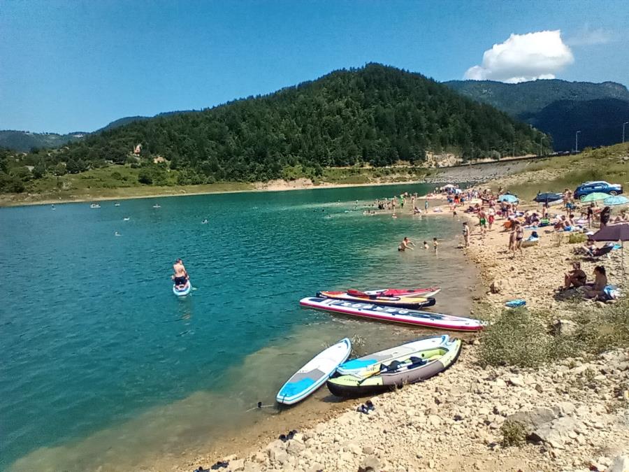 7 top destinacija za odmor u Srbiji: Rajska mesta za letnje kupanje sa pristupačnim cenama