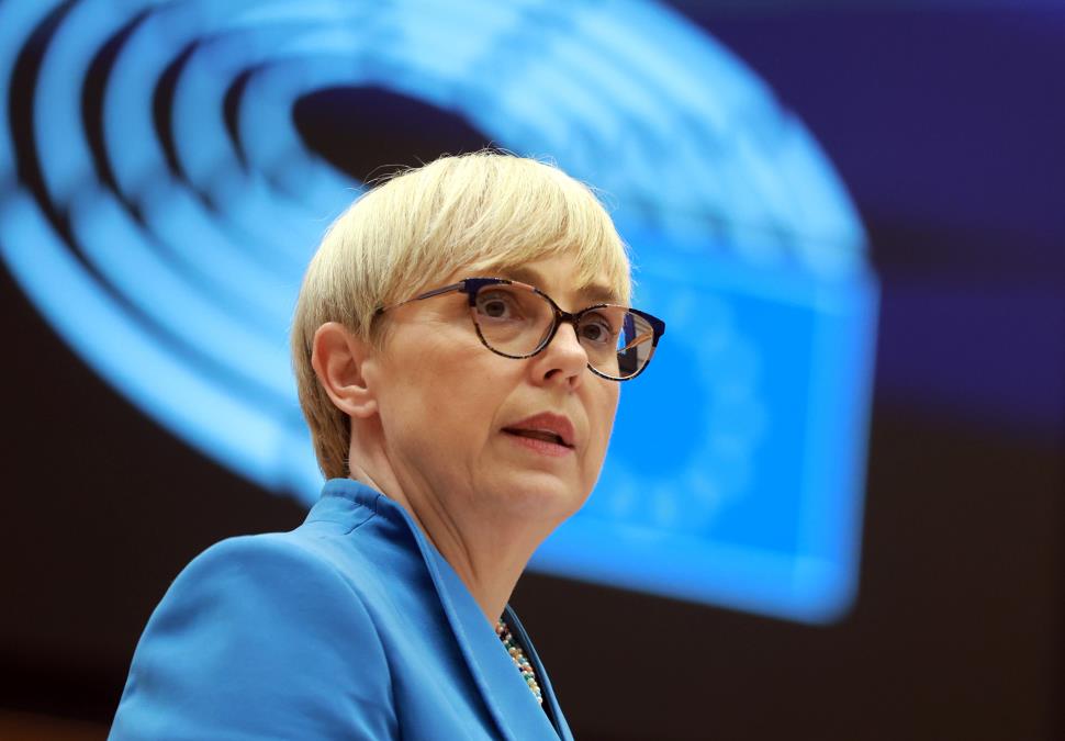 PREDSEDNICA SLOVENIJE IMALA SAOBRAĆAJNU NESREĆU! Povređena u tunelu dok se vraćala iz Hrvatske!