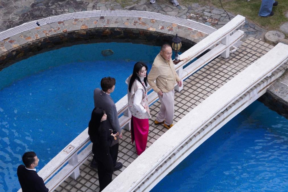 Tajkun nudio milion dolara muškarcu koji oženi njegovu ćerku: Prosci se utrkivali, a onda su otkrili njenu skrivenu tajnu