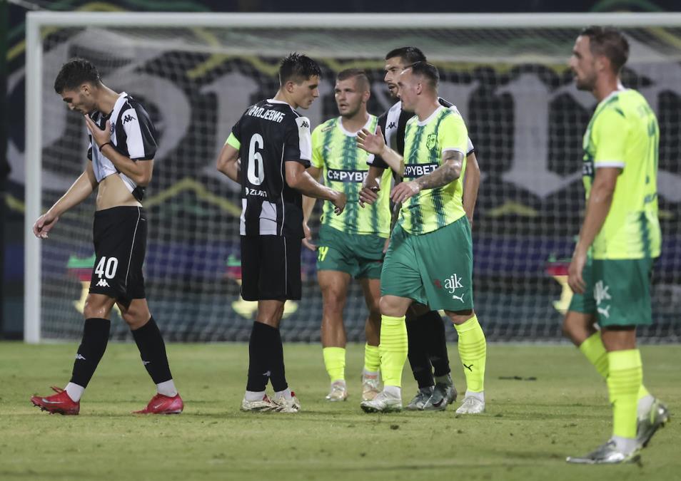 HRVATSKI FUDBALER IZ AEK-A NE PLAŠI SE GROBARA: Atmosfera na stadionu Partizana me ne brine