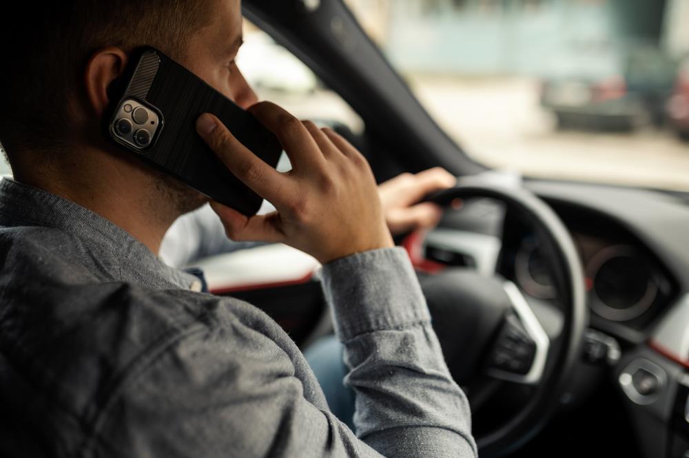 Mama, tata, pomozite mi! Jeziva telefonska prevara sa kloniranjem glasa zavila Srbiju u crno