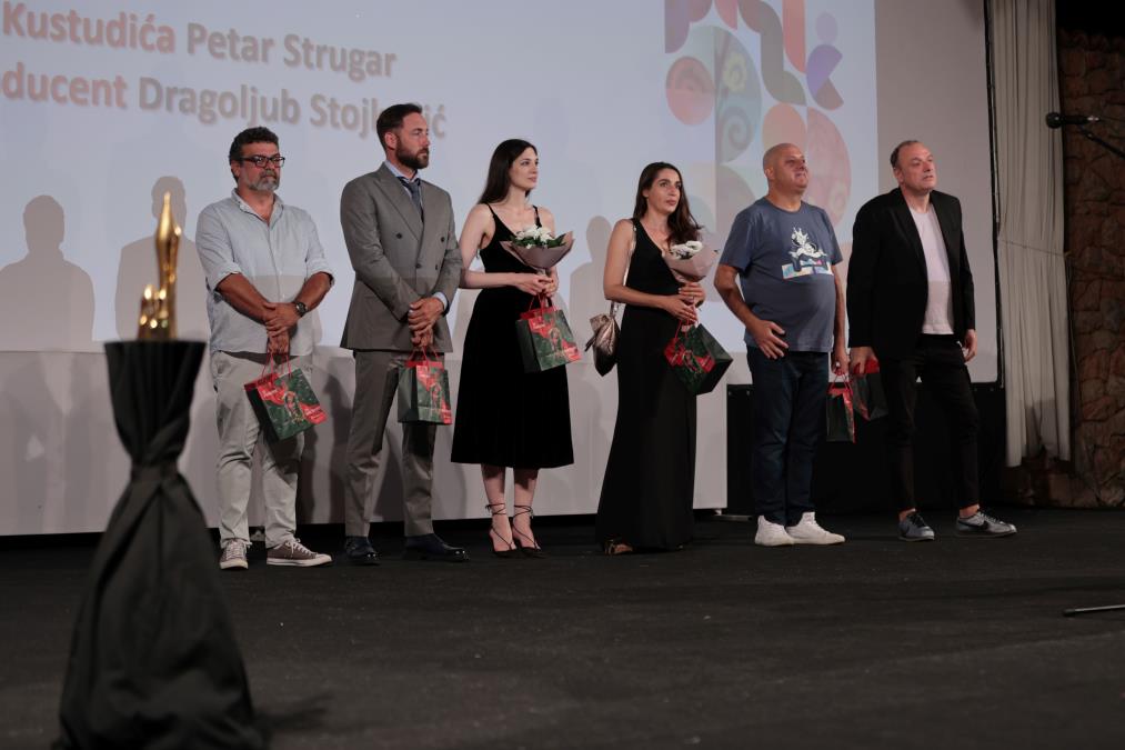 Šta donosi priča "Sedef magla": Ovacijama publika pozdravila poslednji film Milorada Milinkovića i njegovu naslednicu Divnu