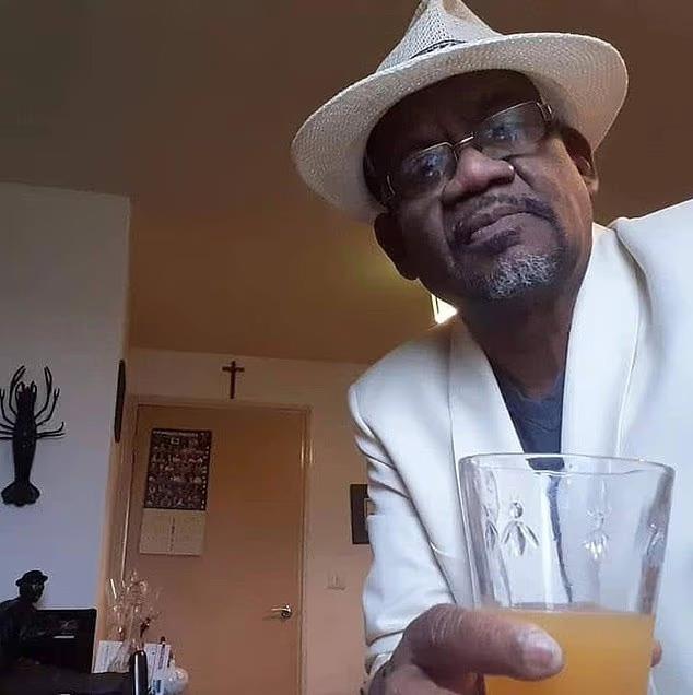 100564907-13768287-Roger_Robar_pictured_said_his_life_became_a_suffocating_hell_aft-a-5_1753450383049-copy.jpg?ts=2025-07-26T13:47:05