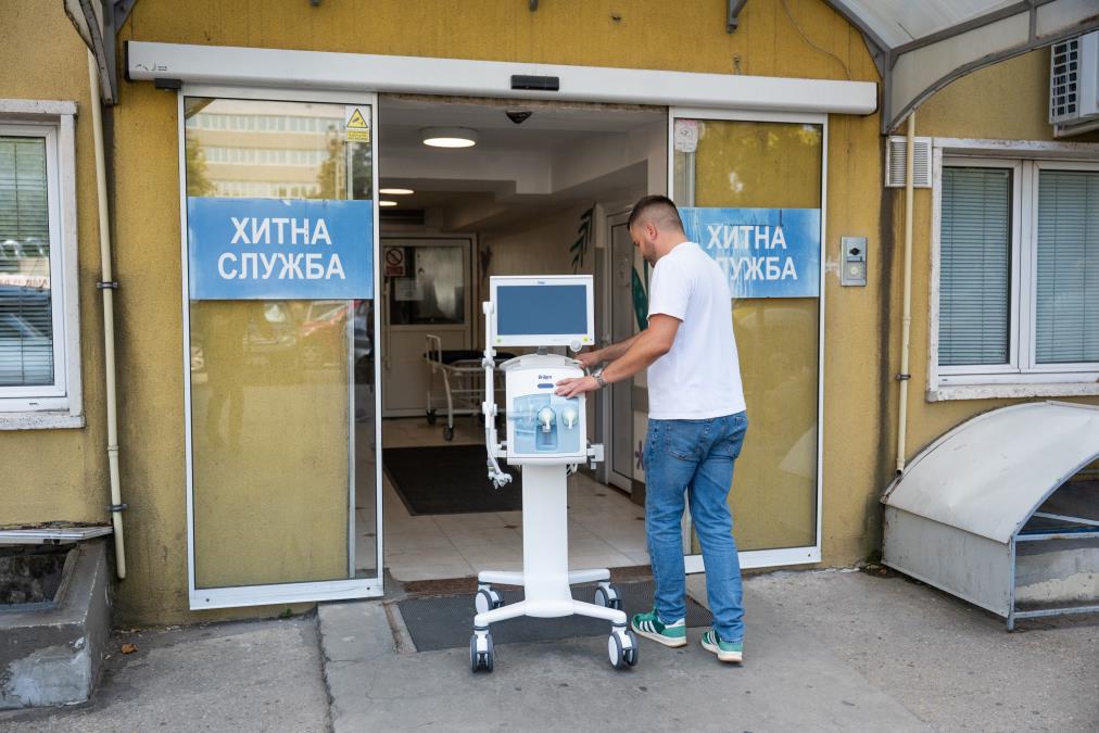 Kad srce diše za najmlađe: Fondacija Mozzart donirala neonatalni respirator Tiršovoj