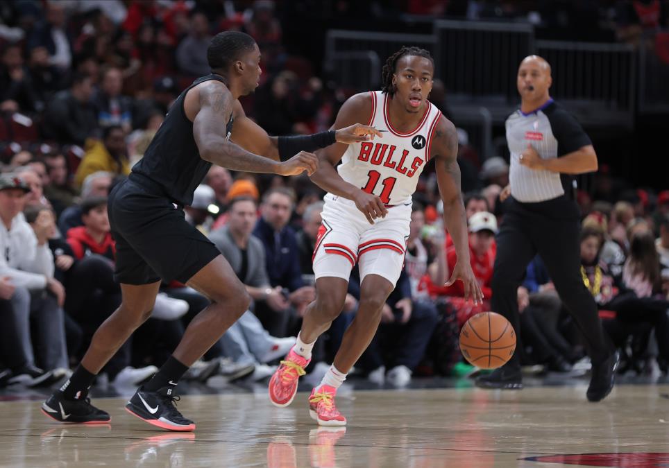 Sejk-Milton-u-duelu-protiv-Cikaga.jpeg?ts=2025-07-26T17:54:42