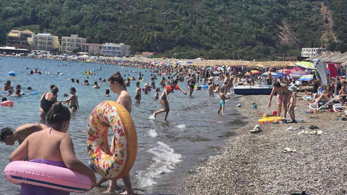 SRĐAN JE KRIŠOM POLJUBIO, PA DOBIO ŠAMAR OD OCA! Devojka iz Srbije posle 19 godina traži muškarca iz Pančeva, ali NE ZBOG LJUBAVI! Razlog slama i najtvrđa srca
