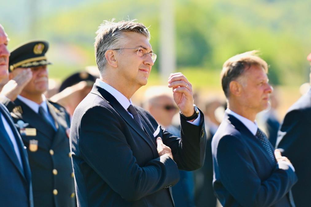 PLENKOVIĆ DOLAZI U BANJALUKU! Otvara centar od velikog značaja za hrvatski narod, posetiće samostan i razgovarati sa biskupom