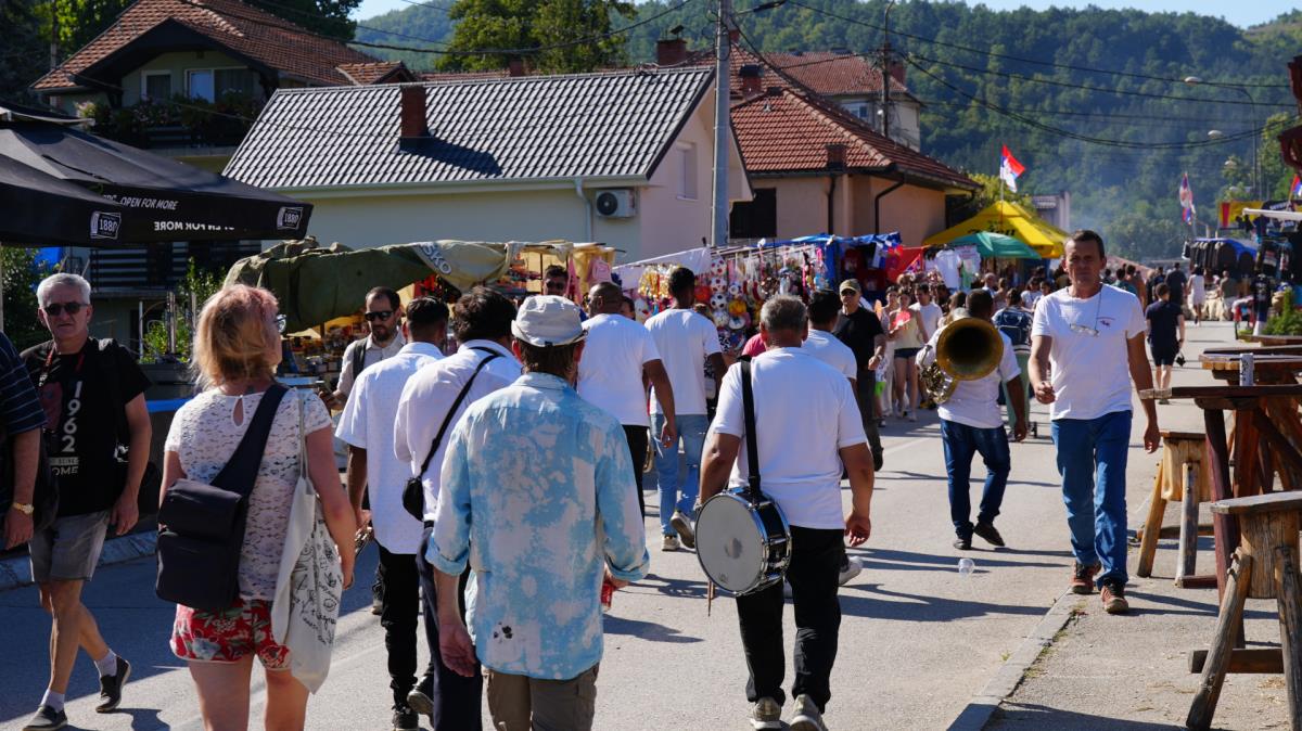 Vodič kroz cene na Saboru trubača u Guči: Koliko vam je novca potrebno za provod i smeštaj?