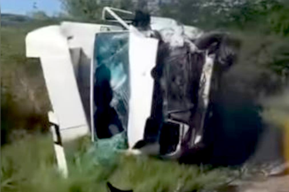 HOROR SNIMAK SAOBRAĆAJNE NESREĆE NA SMEDEREVCU: "Audi" i "mercedes" se zabili jedan u drugog, od siline udara MOTOR ISPAO IZ AUTA! Jeziva scena (VIDEO)