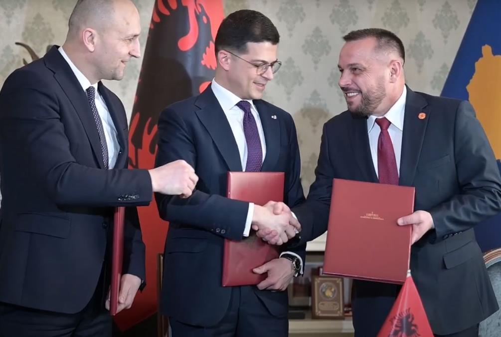 PAKT PROTIV SRBIJE! Priština, Hrvatska i Albanija zajednički kupuju oružje! Analitičari: Zna se koga nišane, njihove namere nisu skrivene
