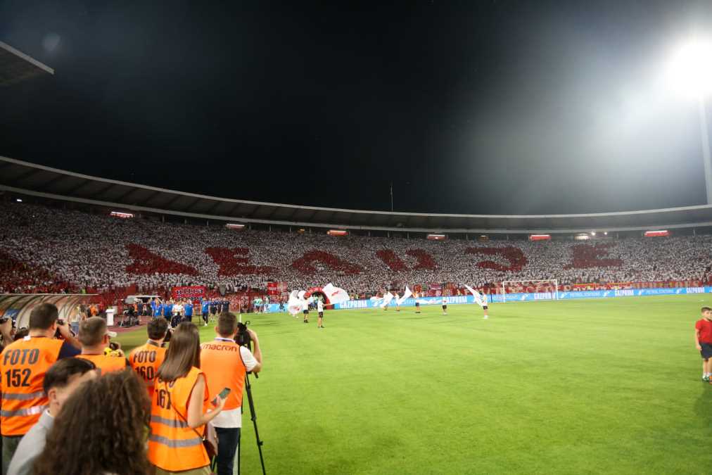 "KAKVA OČAJNA UTAKMICA" Zvezda prošla dalje - Delije grme: Zadnja linija je zločin!