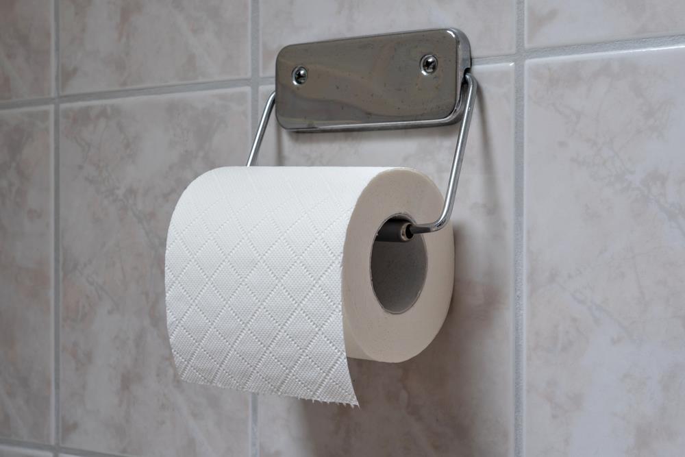 Da li rolna toalet papira treba da bude okrenuta ka zidu ili spolja? Stručnjaci rešili večitu dilemu, evo koji način je bolji