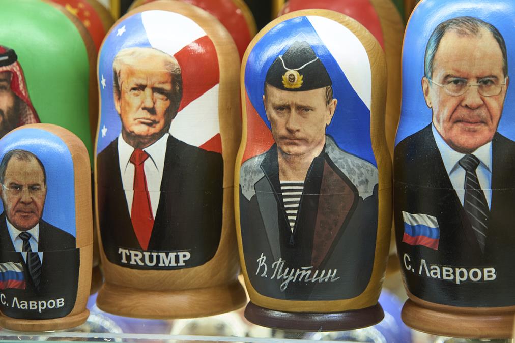 TRAMP OPET KREĆE ĐONOM NA RUSIJU Psovkom reagovao na izjavu "pozera" Lavrova o Zelenskom, Putinu preti ekonomskim ratom, upozorava i predsednika Ukrajine (FOTO)